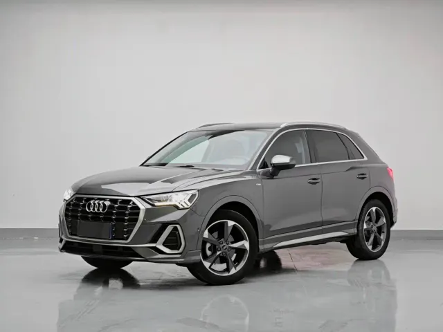 Фотография автомобиля — Audi Q3