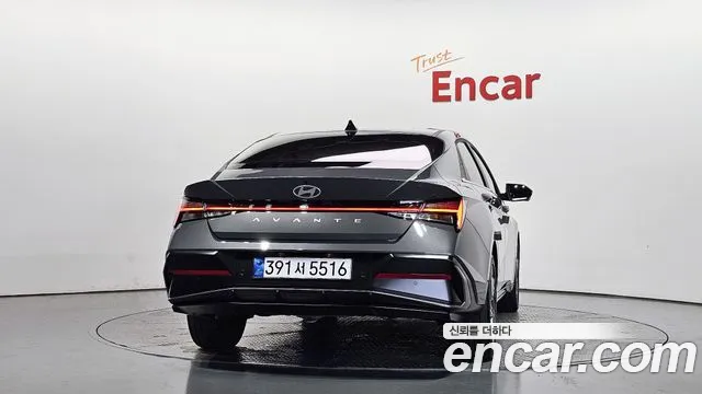 Hyundai Avante CN7 — Фото автомобиля 4