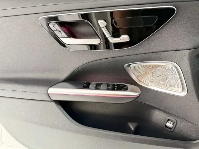 Mercedes-Benz C-Class — Фото автомобиля 16