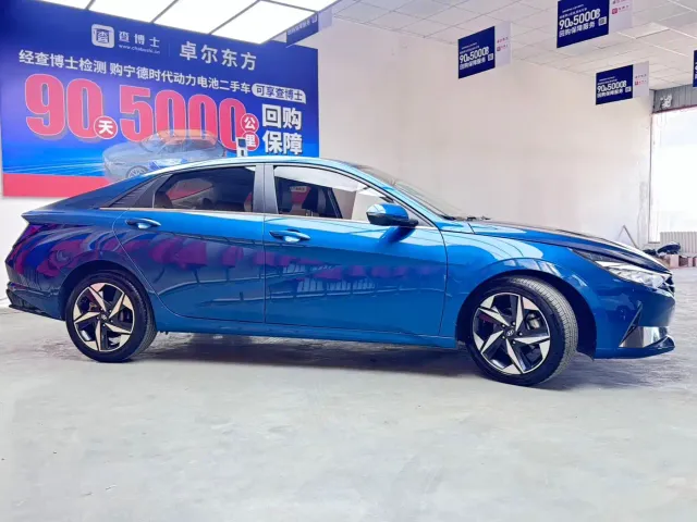 Hyundai Elantra — Фото автомобиля 4