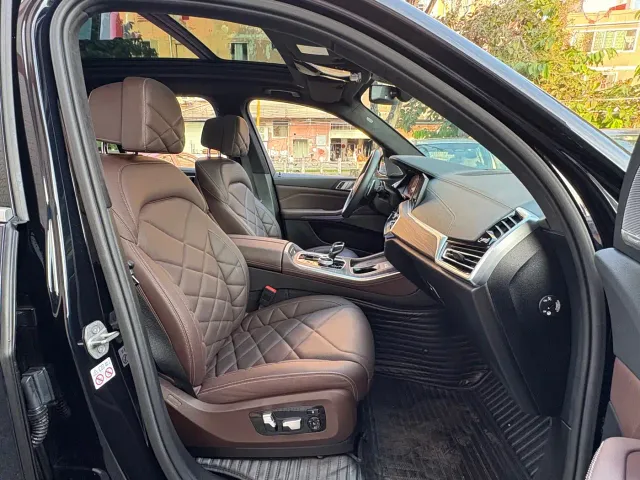 BMW X5 — Фото автомобиля 11