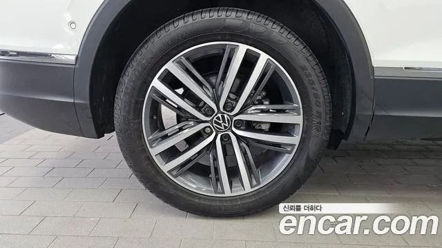 Volkswagen Tiguan — Фото автомобиля 17