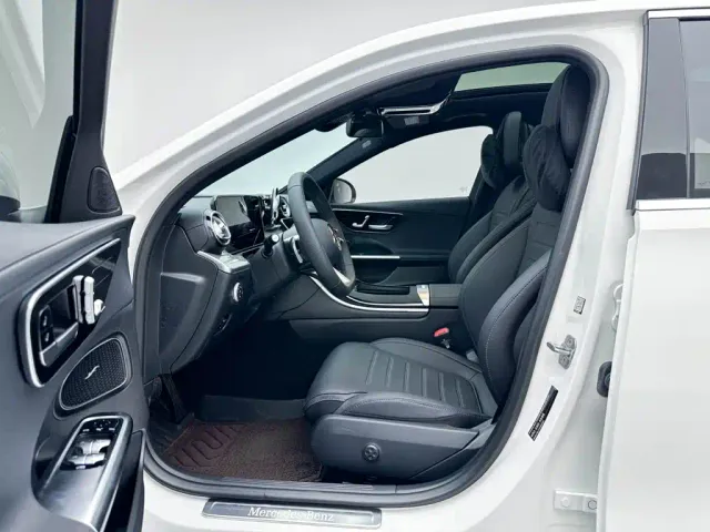 Mercedes-Benz C-Class — Фото автомобиля 11