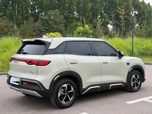 BYD Yuan UP — Фото автомобиля 9