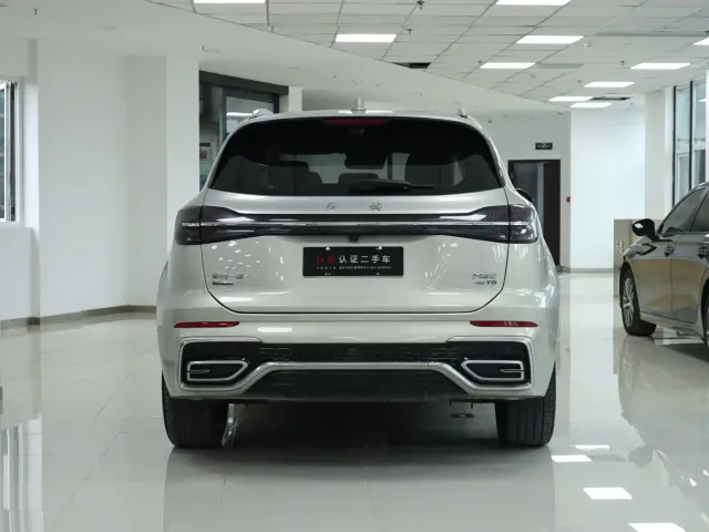 Hongqi HS5 — Фото автомобиля 4