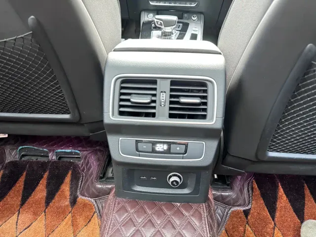 Audi Q5L — Фото автомобиля 11