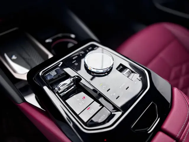 BMW 5 Series — Фото автомобиля 19