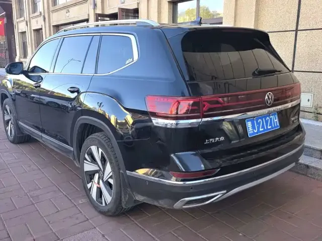 Volkswagen Teramont — Фото автомобиля 3
