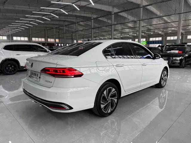 Volkswagen Bora — Фото автомобиля 9