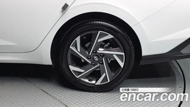 Hyundai Avante CN7 — Фото автомобиля 6