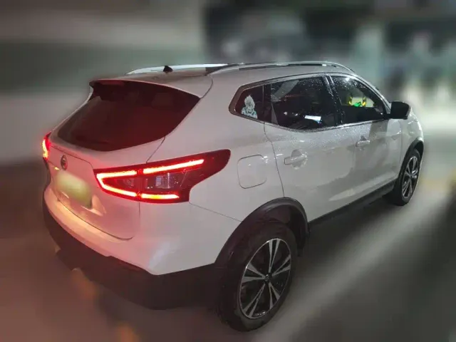 Nissan Qashqai — Фото автомобиля 4