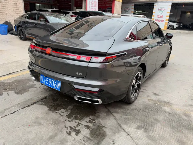 Changan Eado — Фото автомобиля 11