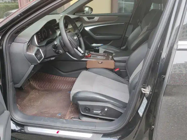 Audi A6L — Фото автомобиля 9