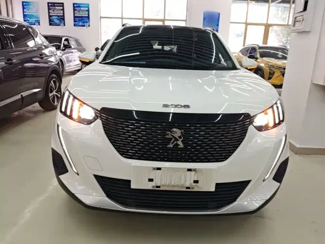 Peugeot 2008 — Фото автомобиля 2