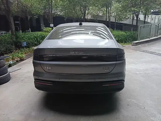 BYD Seal 05 DM-i — Фото автомобиля 5