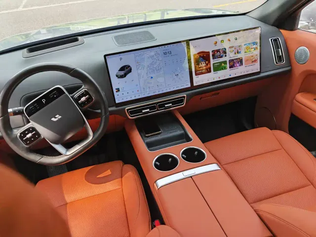 Li Auto L7 — Фото автомобиля 10