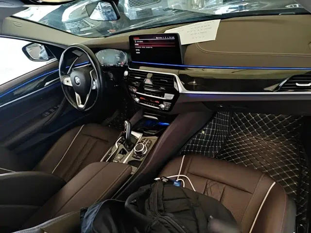 BMW 5 Series — Фото автомобиля 9
