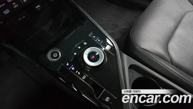 Kia Niro New — Фото автомобиля 12