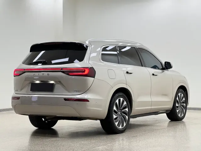 Aito M7 — Фото автомобиля 6