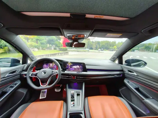 Volkswagen Golf GTI — Фото автомобиля 12
