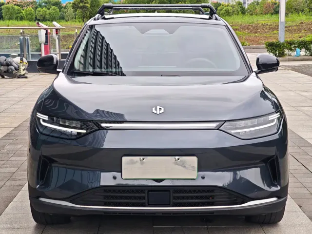 Leapmotor C11 — Фото автомобиля 2