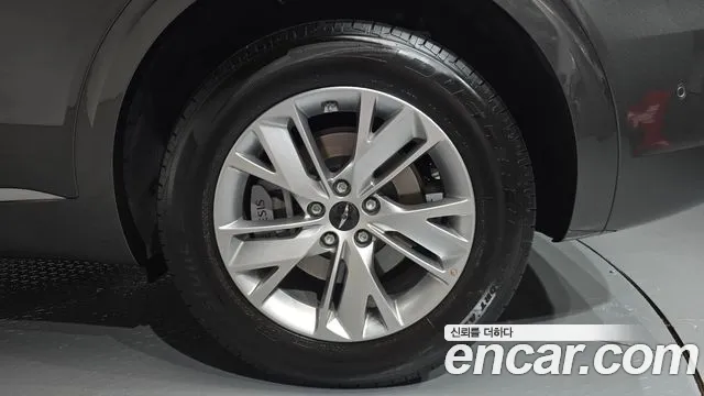 Genesis GV70 2.5T Бензин AWD — Фото автомобиля 18
