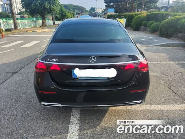 Mercedes-Benz E-Class W214 — Фото автомобиля 2