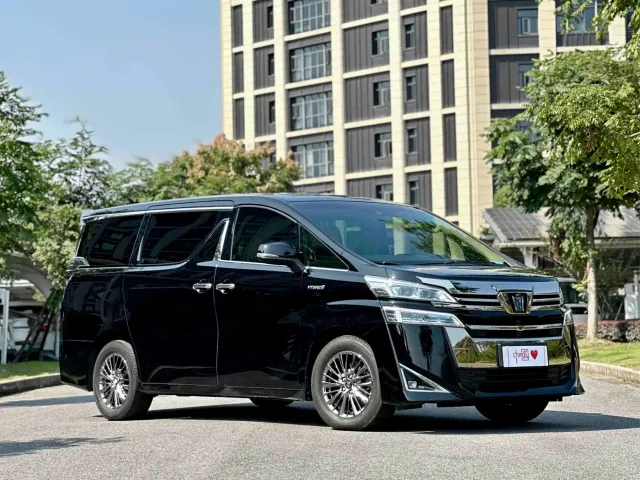 Toyota Vellfire — Фото автомобиля 3