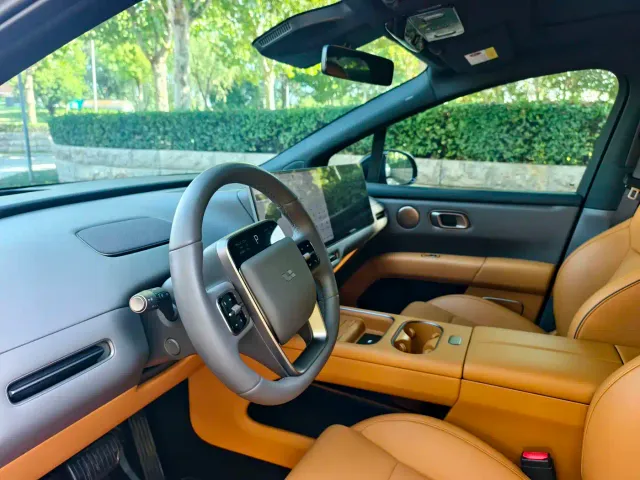 Li Auto i6 — Фото автомобиля 9