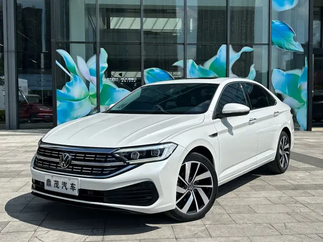 Фотография автомобиля — Volkswagen Sagitar