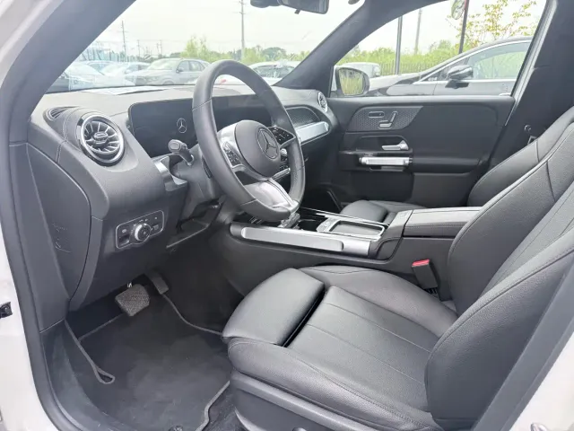 Mercedes-Benz EQB — Фото автомобиля 11