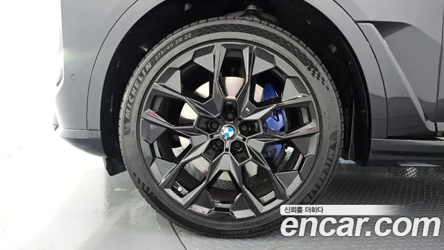BMW X7 — Фото автомобиля 2
