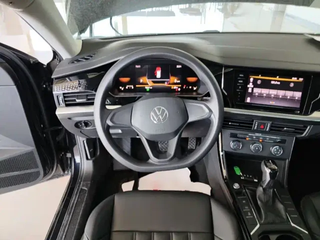 Volkswagen Passat — Фото автомобиля 10