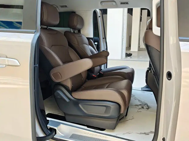 Wuling Starlight 730 — Фото автомобиля 9