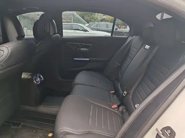 Mercedes-Benz C-Class — Фото автомобиля 9
