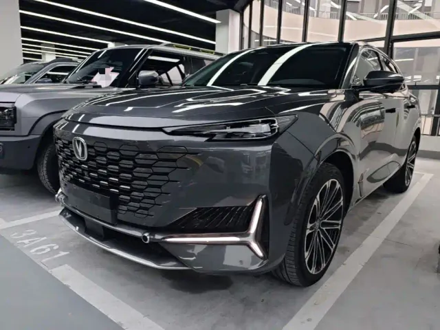 Фотография автомобиля — Changan UNI-K iDD