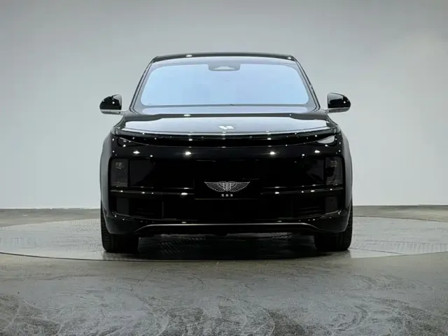 Li Auto Li Xiang L9 2023 Model Pro — Фото автомобиля 2