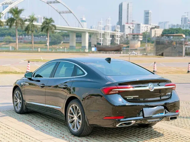 Buick LaCrosse — Фото автомобиля 4