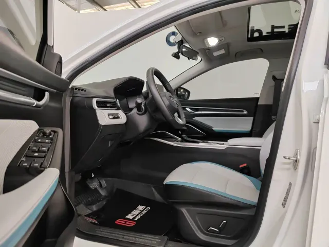 Geely Emgrand — Фото автомобиля 4