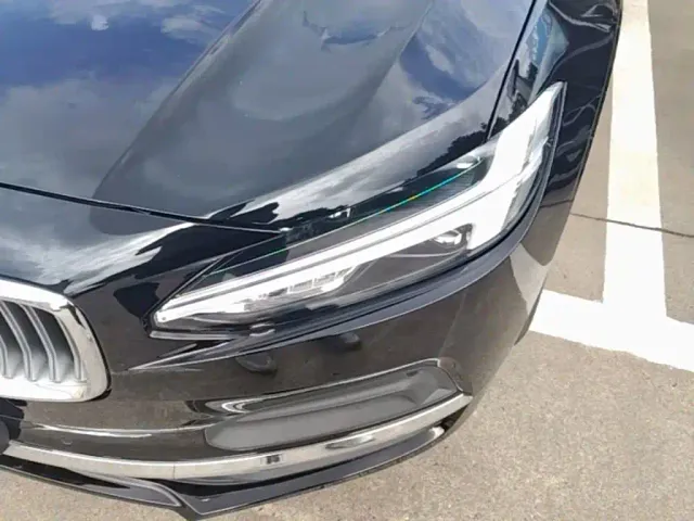 Volvo S90 — Фото автомобиля 23