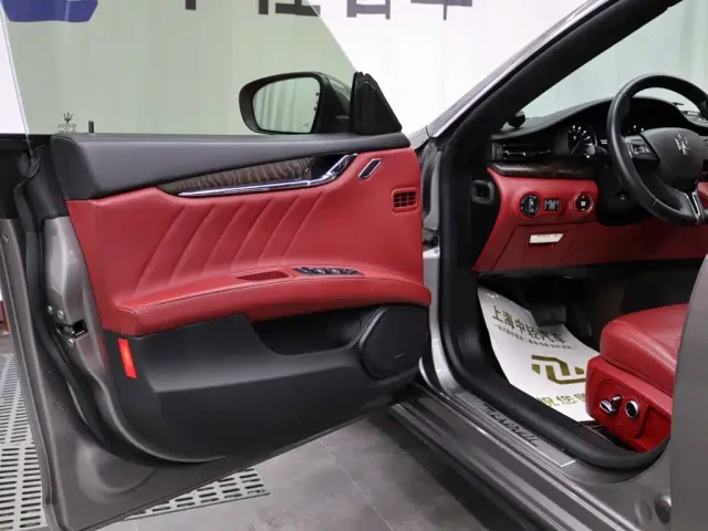 Maserati Quattroporte — Фото автомобиля 5