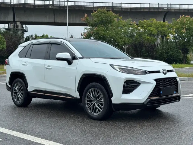 Toyota Wildlander — Фото автомобиля 3