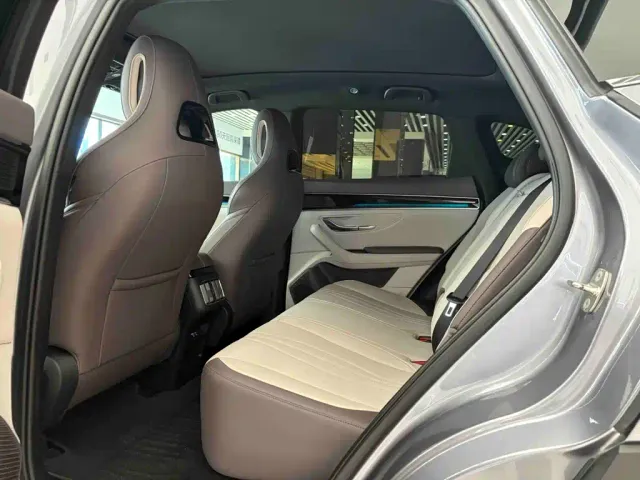 BYD Song PLUS — Фото автомобиля 10