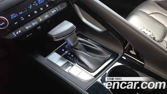 Hyundai Avante CN7 — Фото автомобиля 12