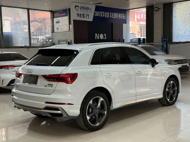 Audi Q3 — Фото автомобиля 4