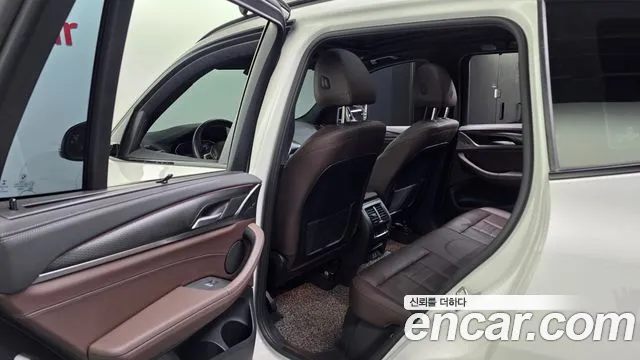 BMW X3 xDrive 20i M Sport Pro — Фото автомобиля 22