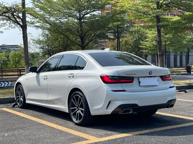 BMW 3 Series — Фото автомобиля 4