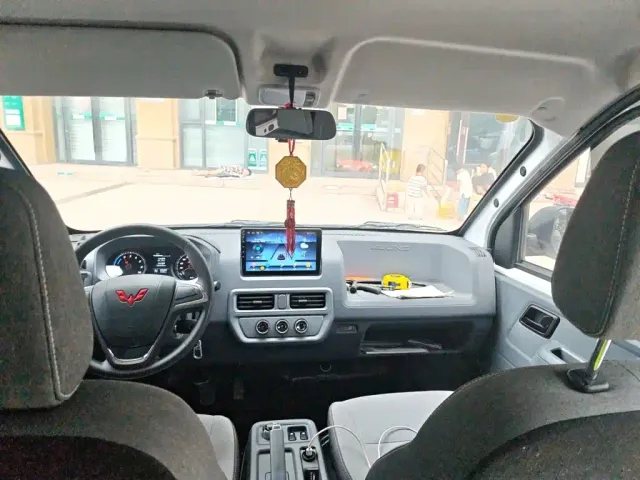 Wuling Yangguang — Фото автомобиля 14