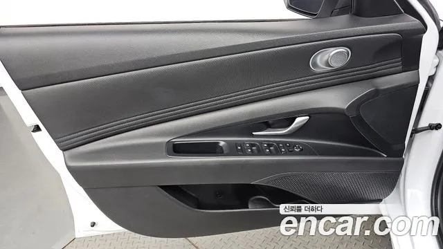 Hyundai Avante CN7 — Фото автомобиля 13