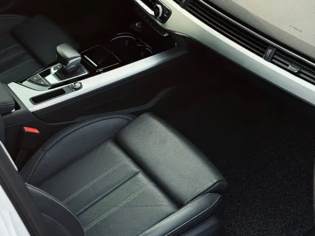 Audi A4L — Фото автомобиля 12